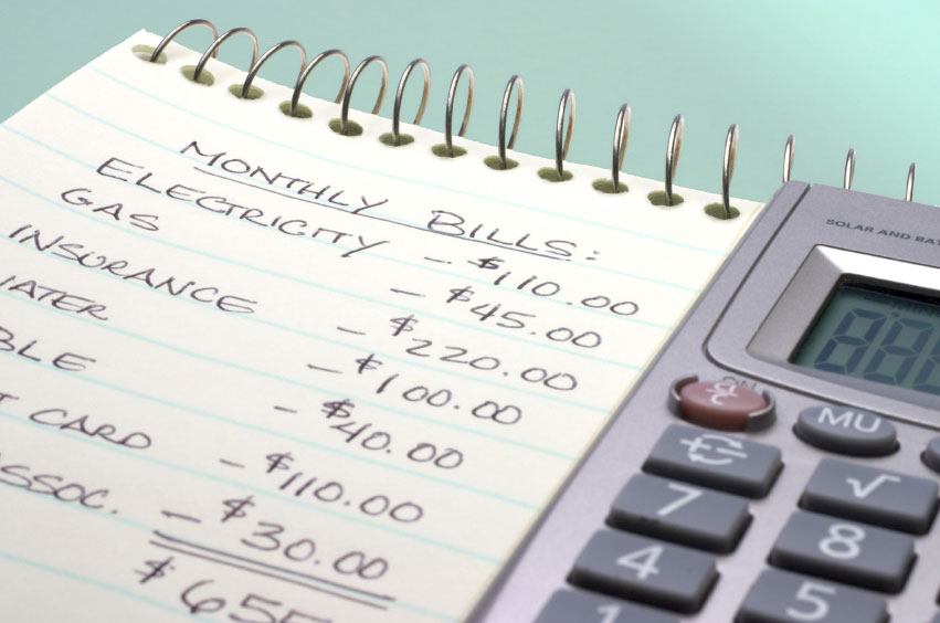 How to budget household expenses effectively?